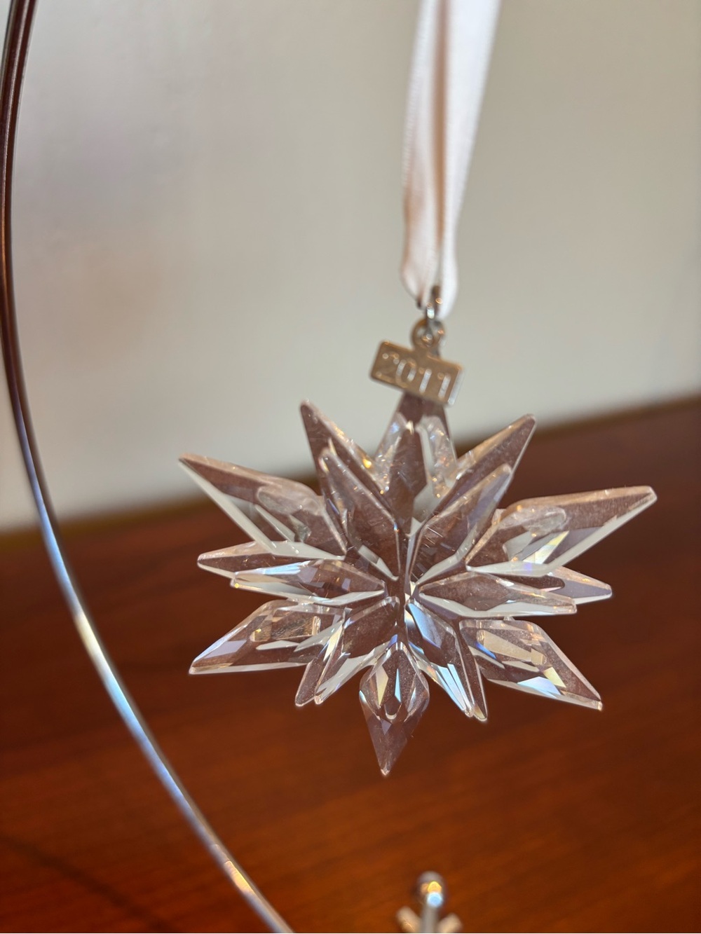 Swarovski 2011 crystal Snowflake Ornament with White Ribbon + stand
